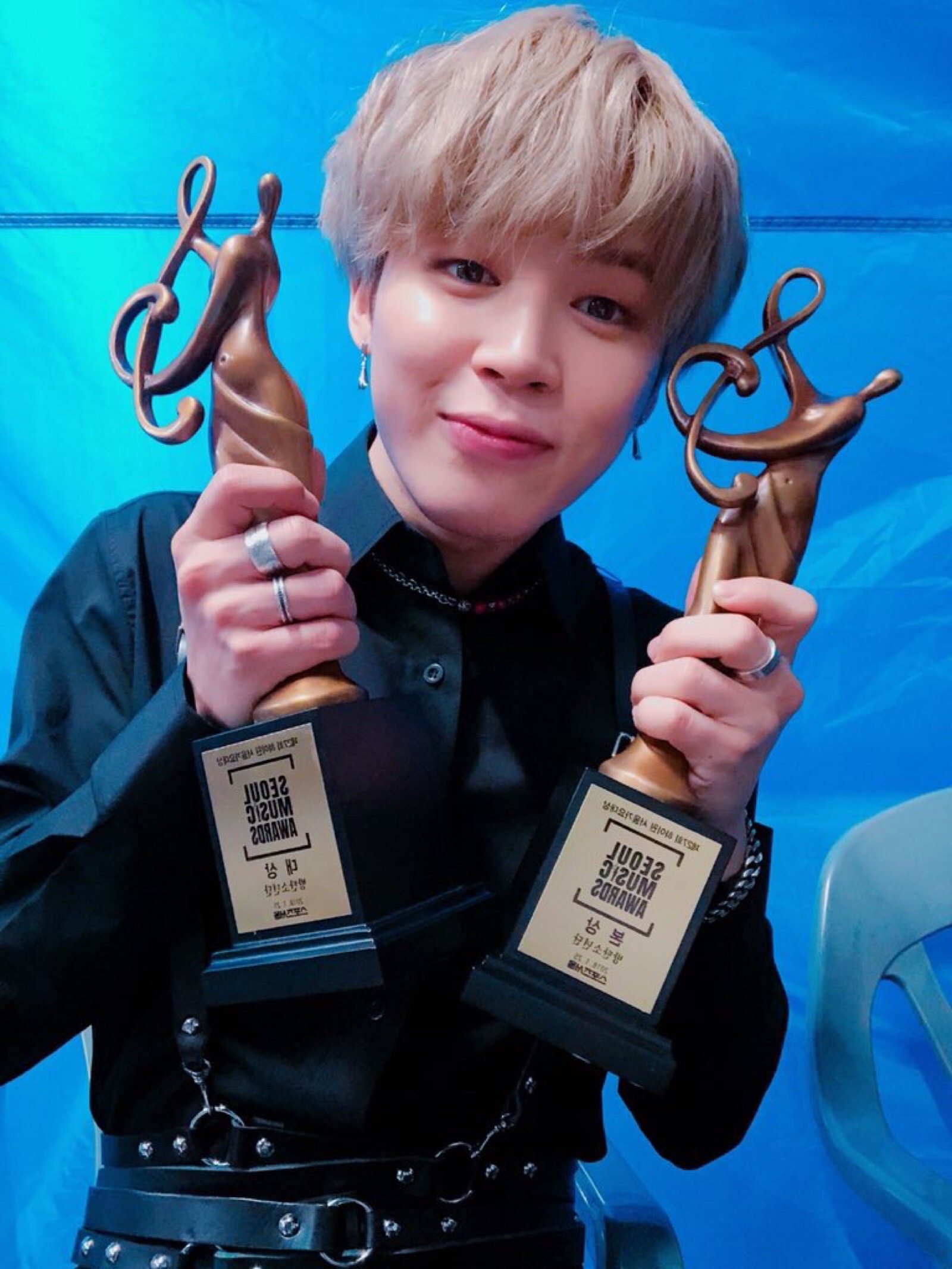 25拿到大赏 2018也是阿米和防弹一起