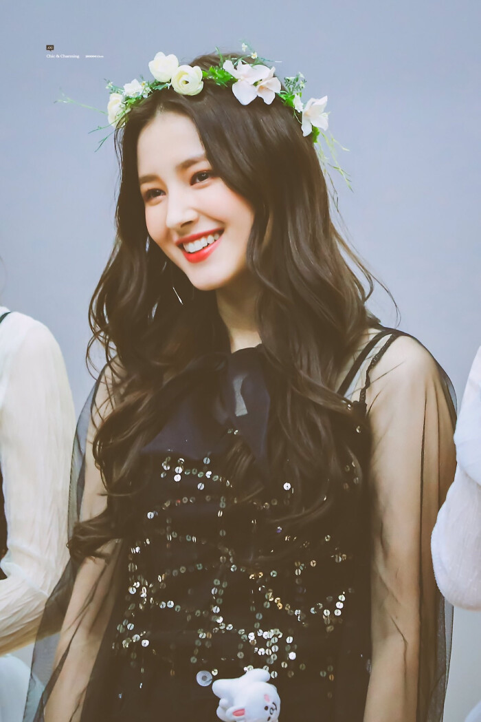 nancy 壁纸