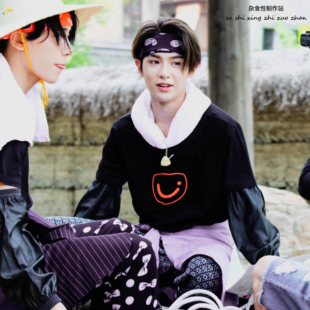 黄明昊 王子异