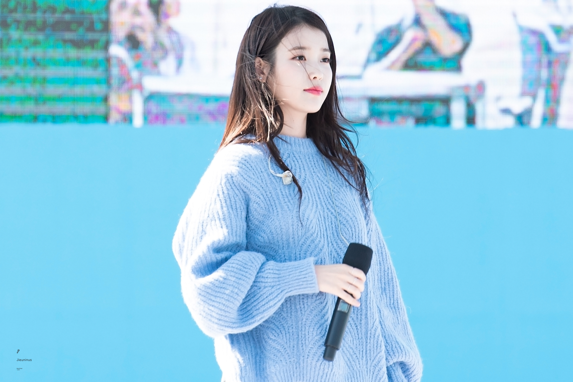 iu 高清饭拍套图系列