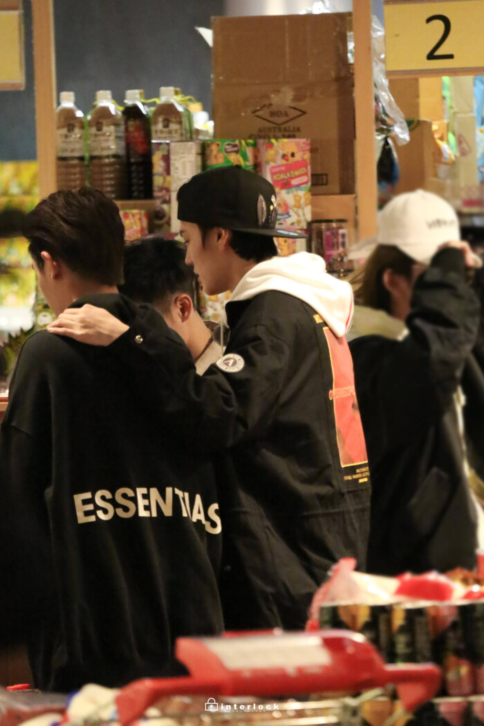 黄明昊&毕雯珺