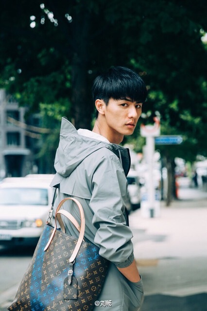 刘畅cr.logo