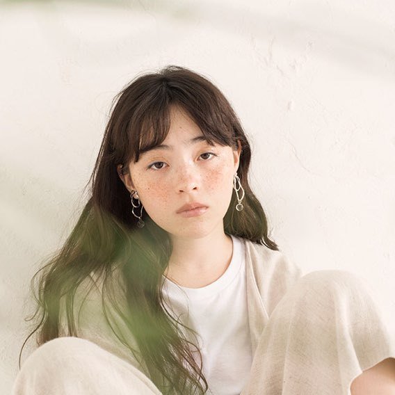 世理奈