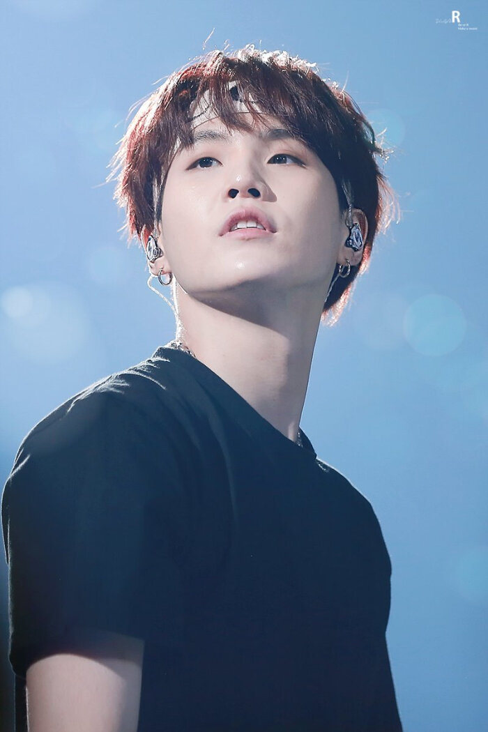 suga 闵玧其 bts 防弹少年团 bts world tour'love yourself'演唱会