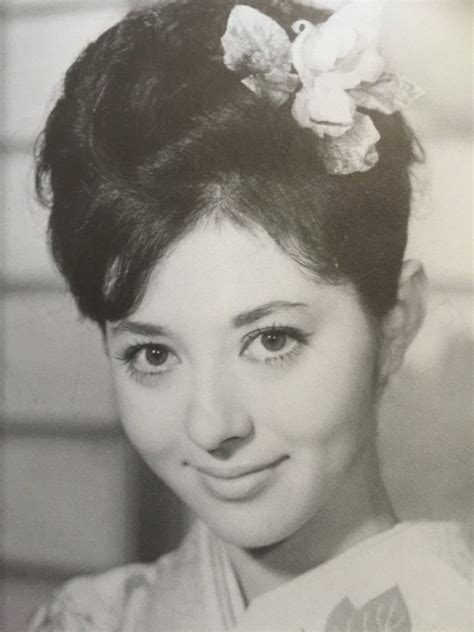 鳄渊晴子少女时期照片图片