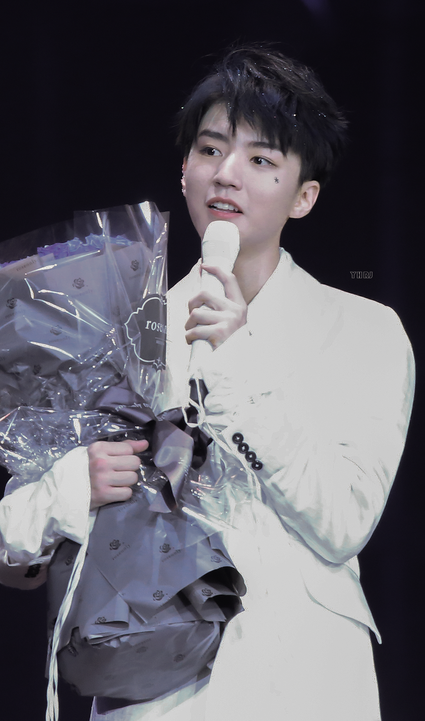 09.22 王俊凯19岁-此刻之外-生日会×cr:logo