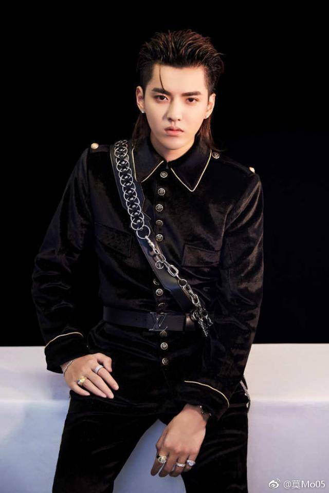 吴亦凡 kris 男头像壁纸 明星制作人 综艺男神 美男帅哥 | 中国有嘻哈