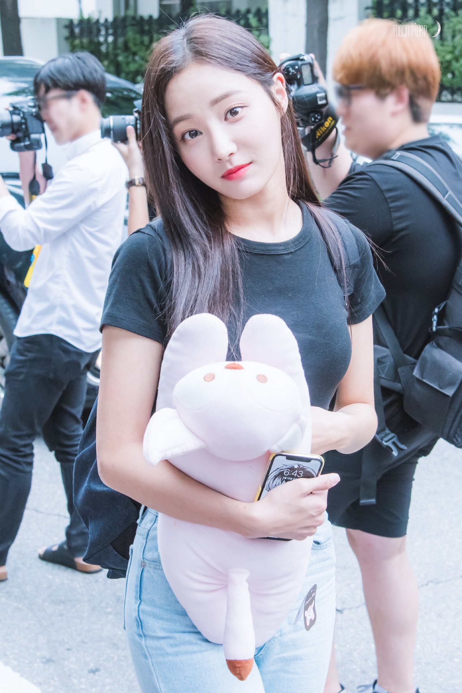 momoland 妍雨