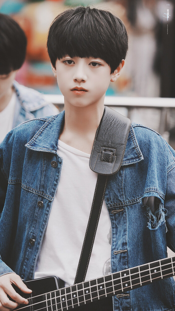朱志鑫 cr.logo