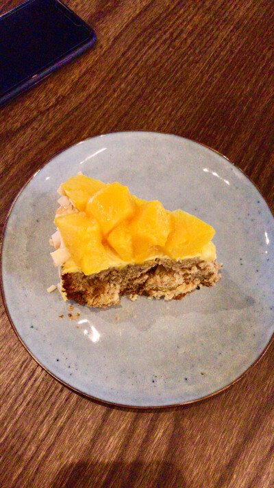 wagas的芒果椰子香蕉蛋糕超级好吃呀