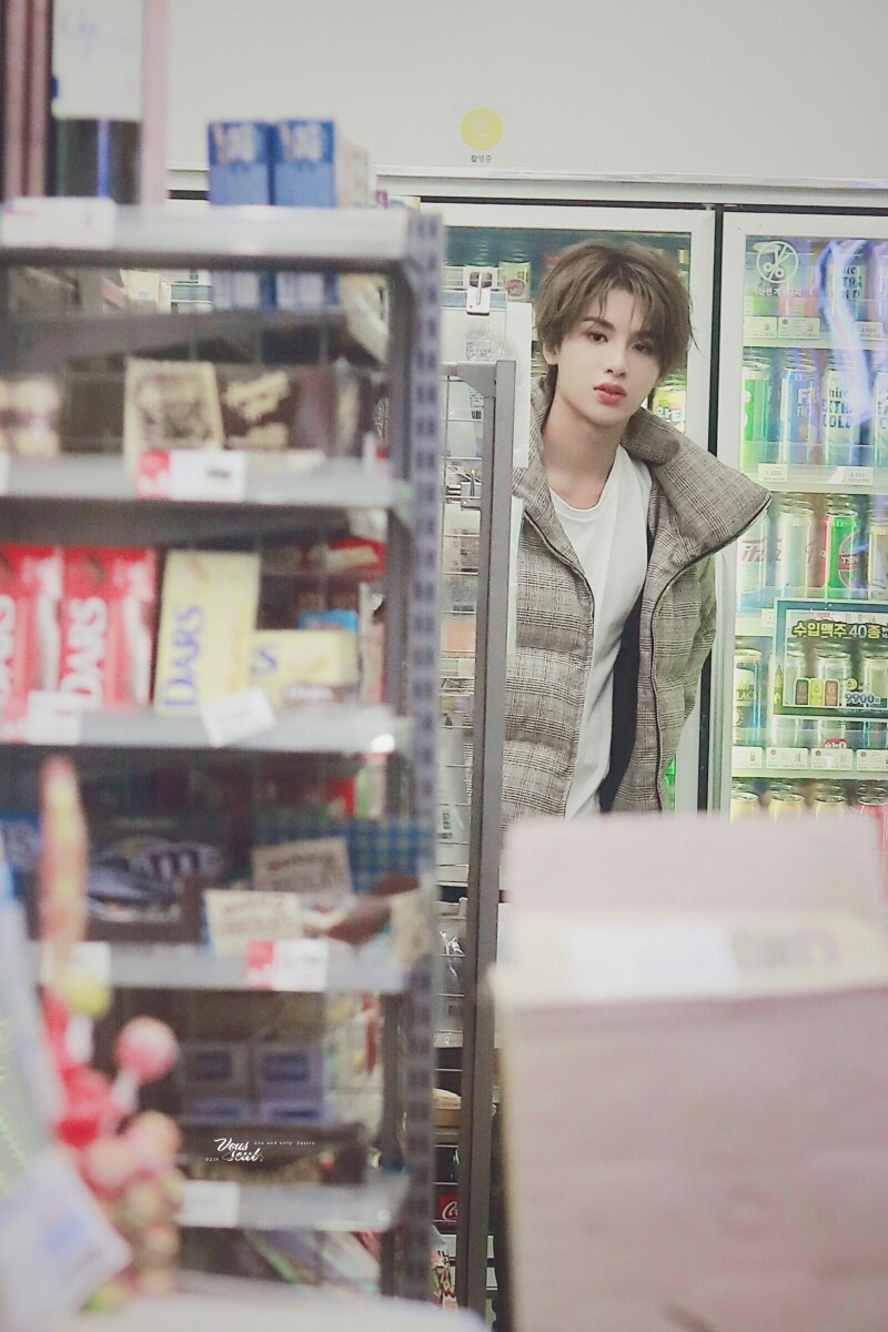 justin黄明昊