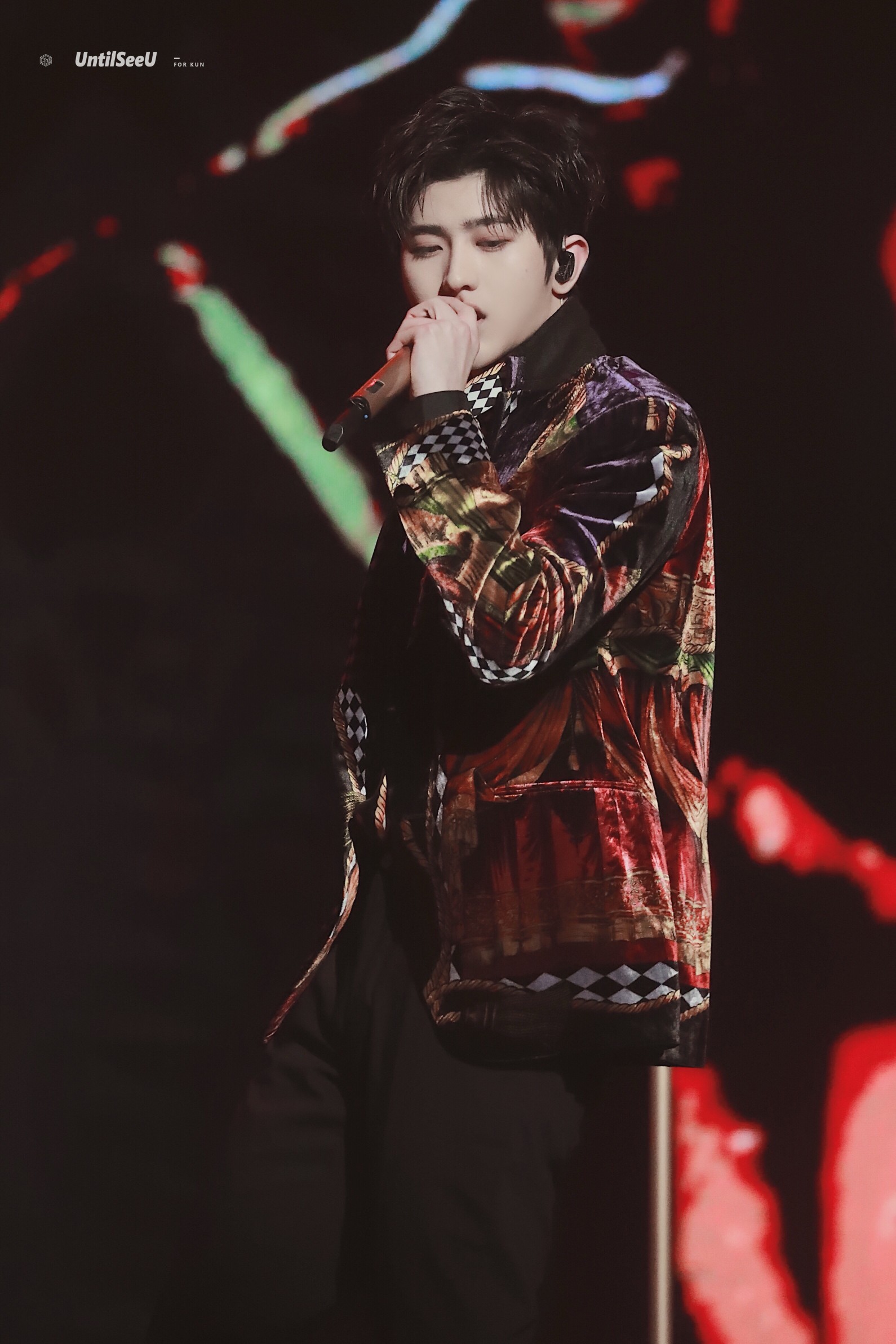 电影英雄盛典颁奖礼 pull up舞台