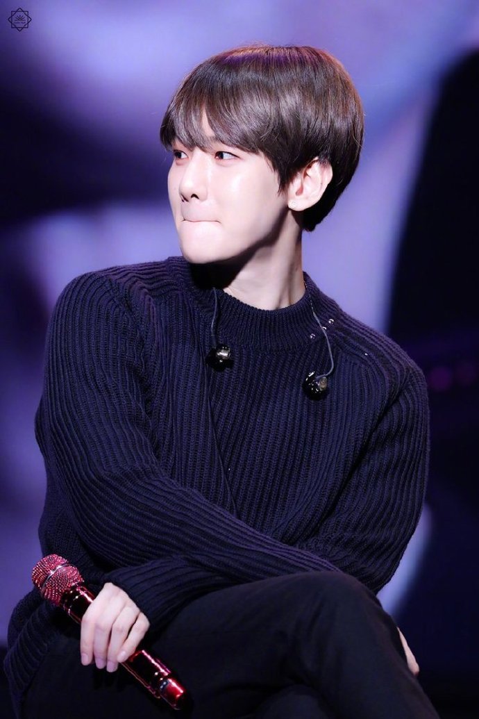 边伯贤 @baekhyunee7 181102【icecreamholic56/allthe_b/lucete_my_b