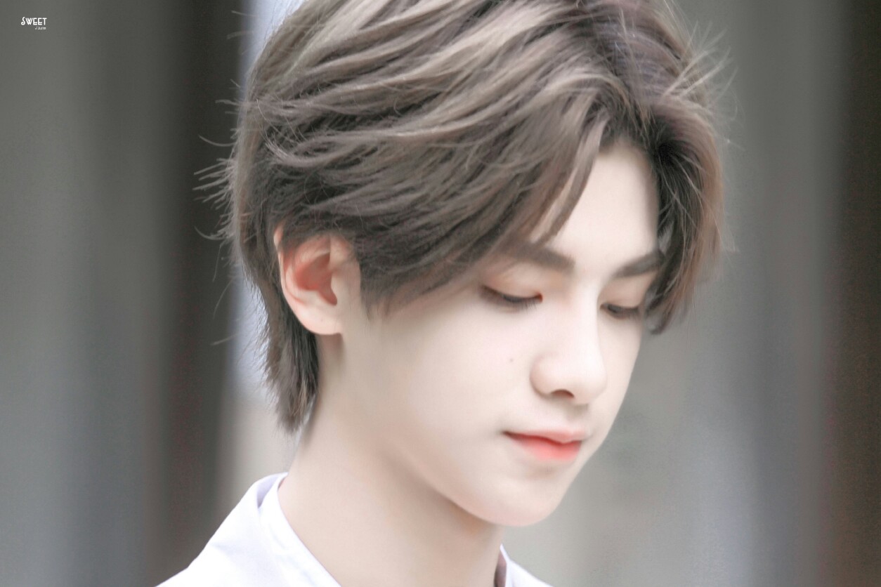 justin黄明昊 壁纸图片