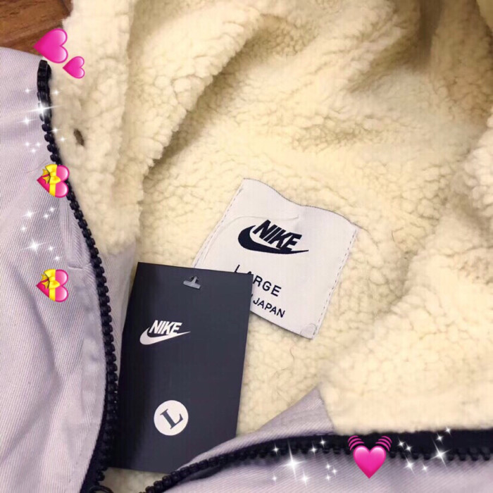 nike刺绣羊羔绒外套