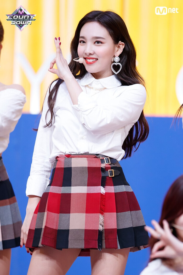 twice yes or yes mcd打歌服