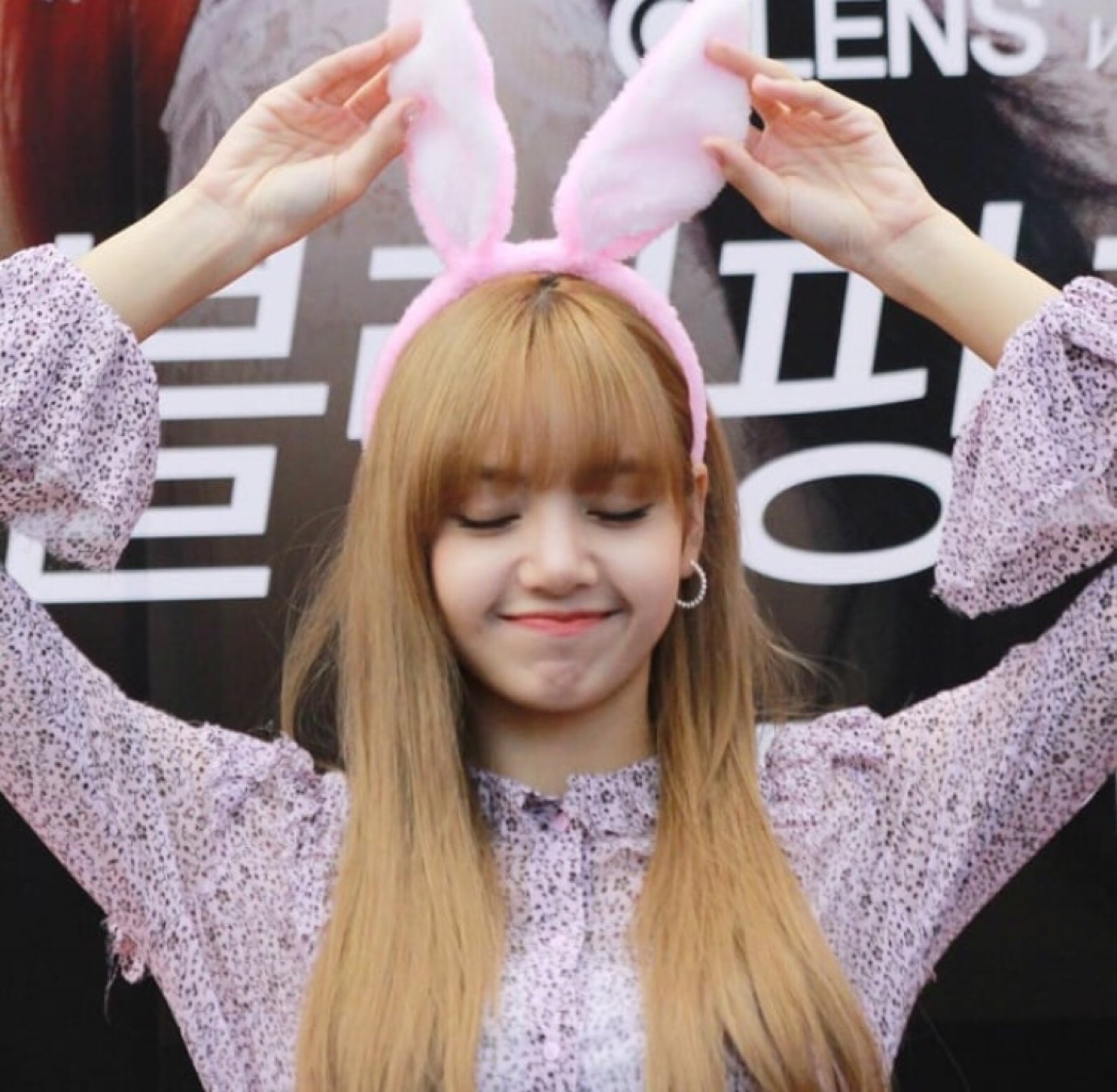 blackpink 演唱会 lisa ins搬运图