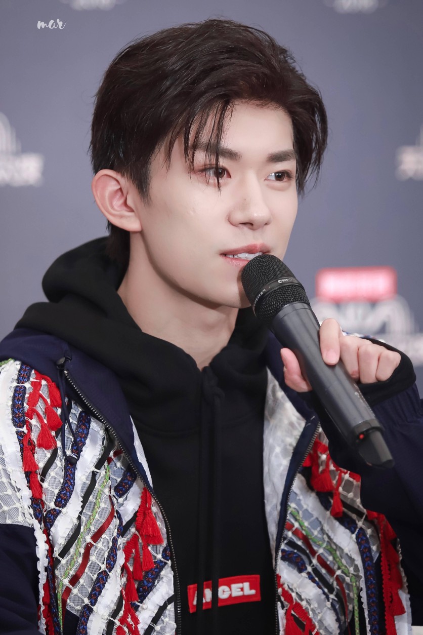 易烊千玺#tfboys 天猫双十一晚会 高清 帅气