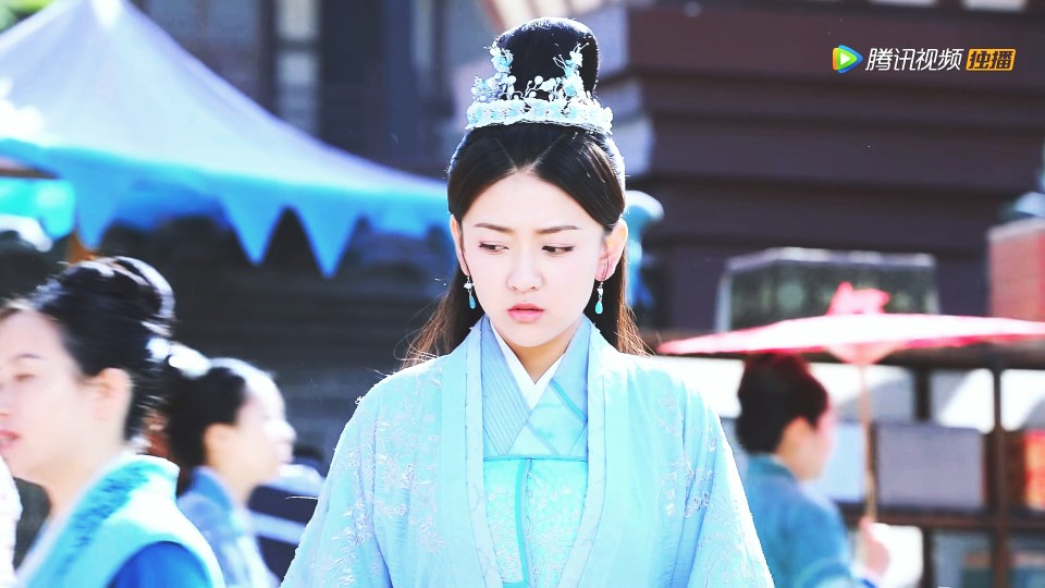 曲小檀 
