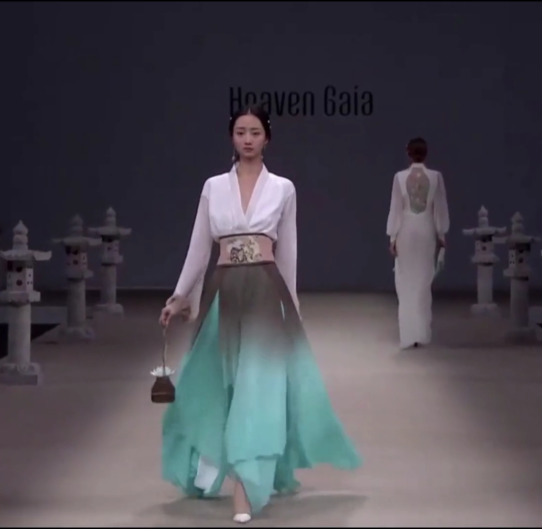 巴黎时装周汉服