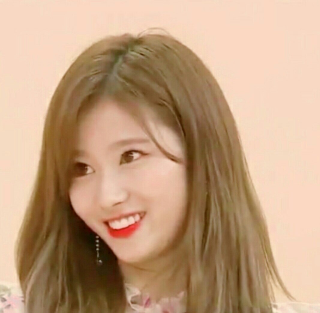 sana 头像自截自调