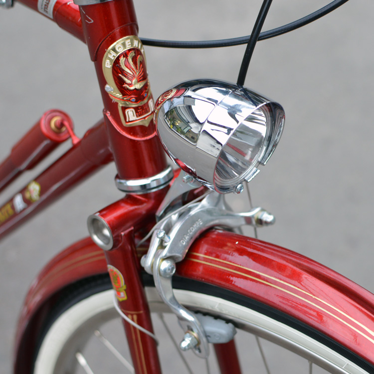 依旧如新,此种颜色在老车中实属罕见,我们根据多年销售自行车的经验