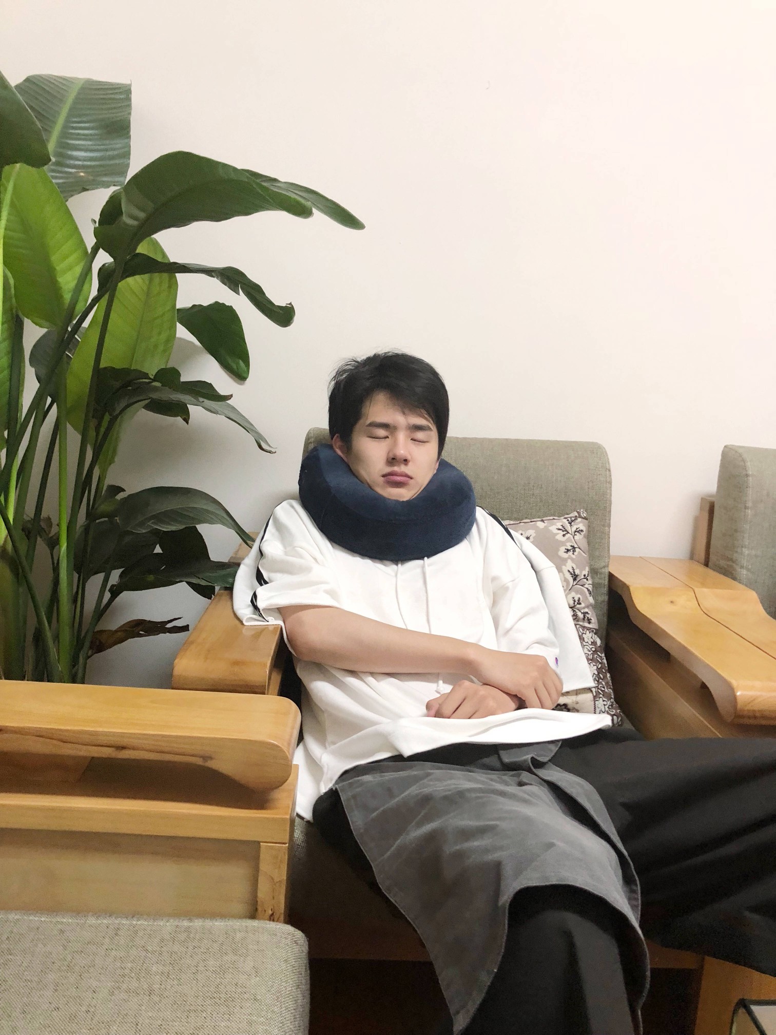 刘昊然 