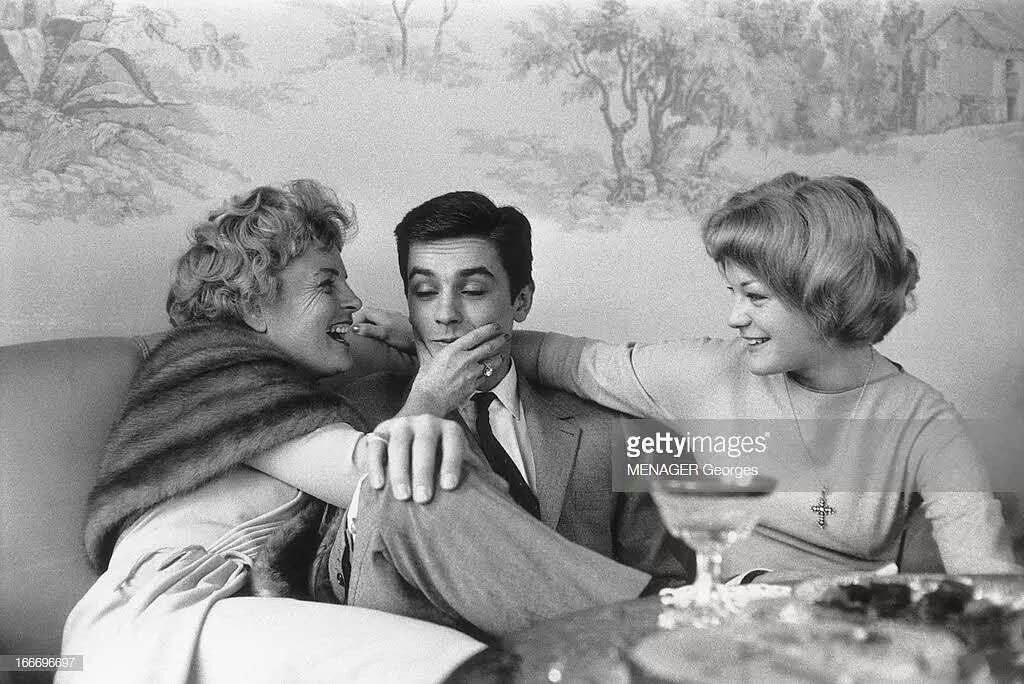 阿兰德龙.罗密施奈德居家照