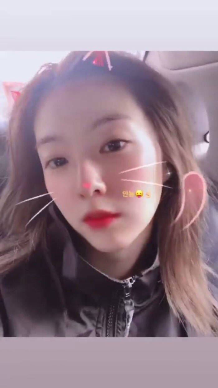 裴珠泫irene ins 自拍 饭拍
