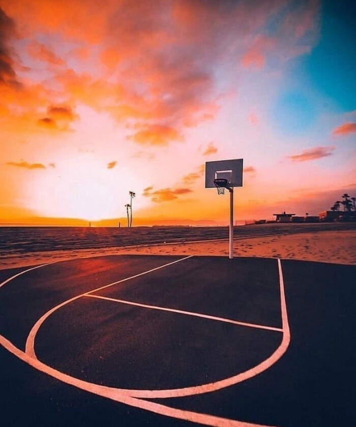 唯美篮球场背景图图片