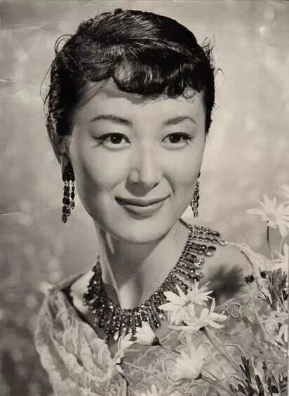 岸惠子