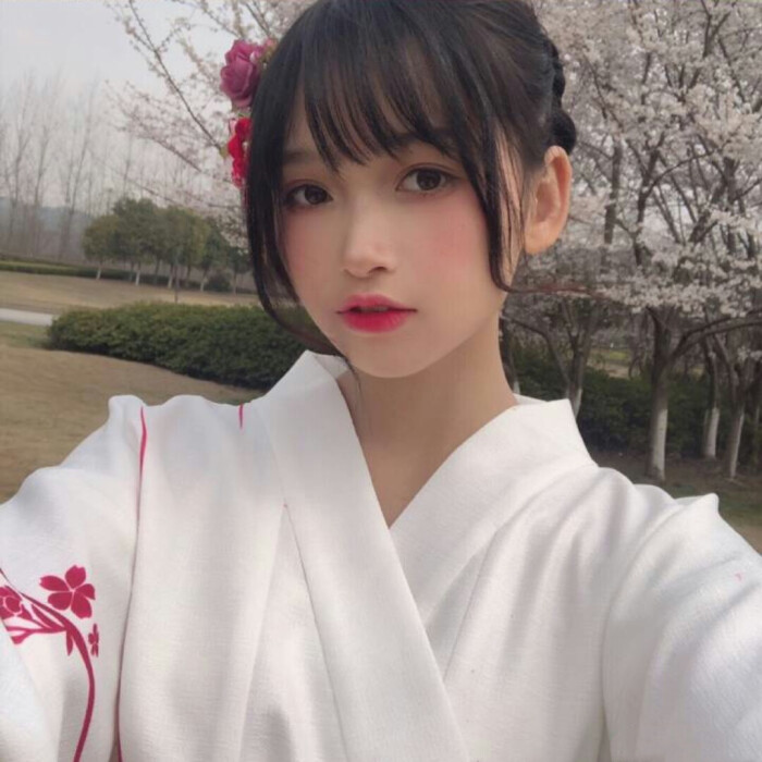 【】 日系··日系壁纸女生头像日系复古宫廷穿搭软妹ins可爱