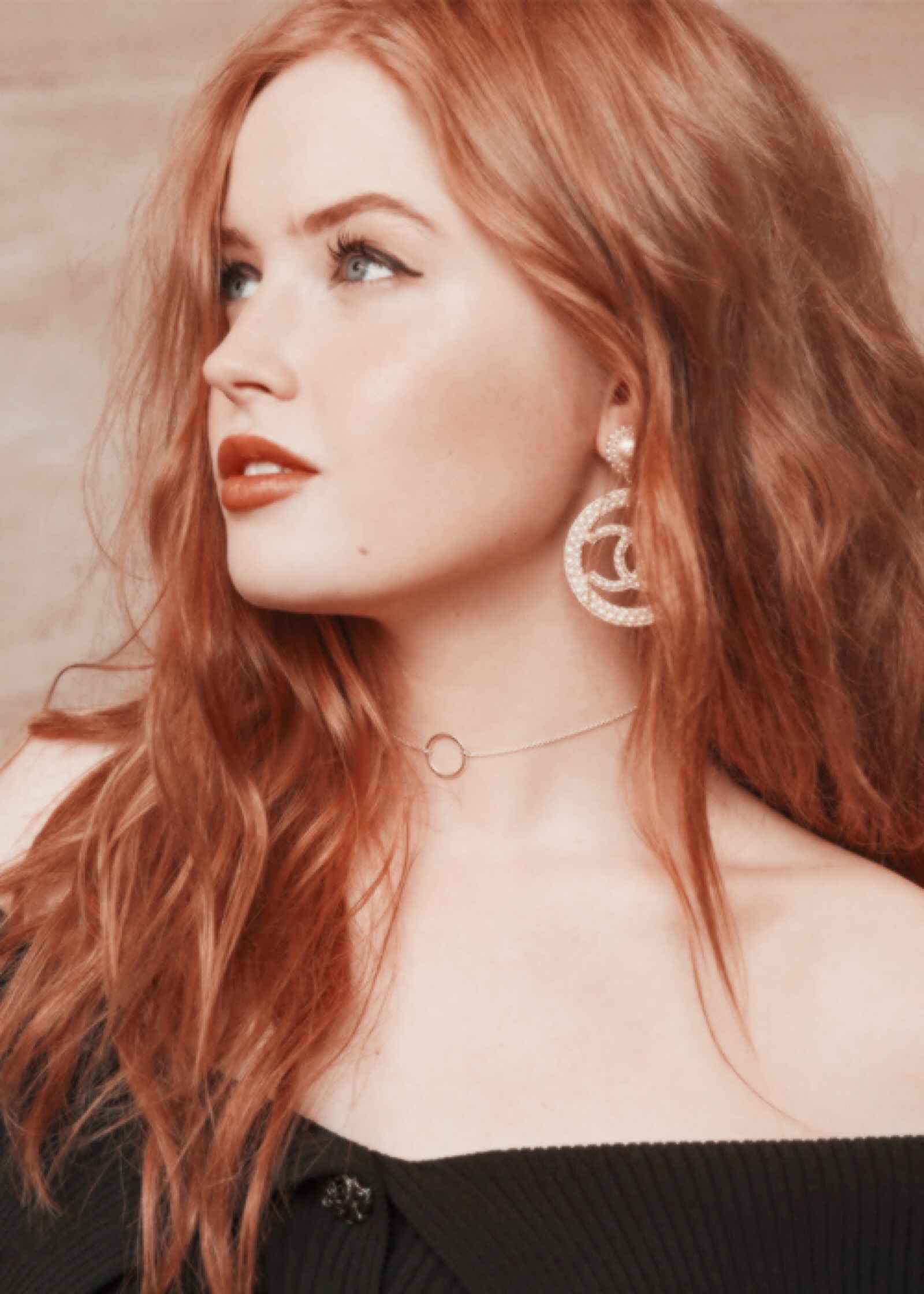 ellie bamber
