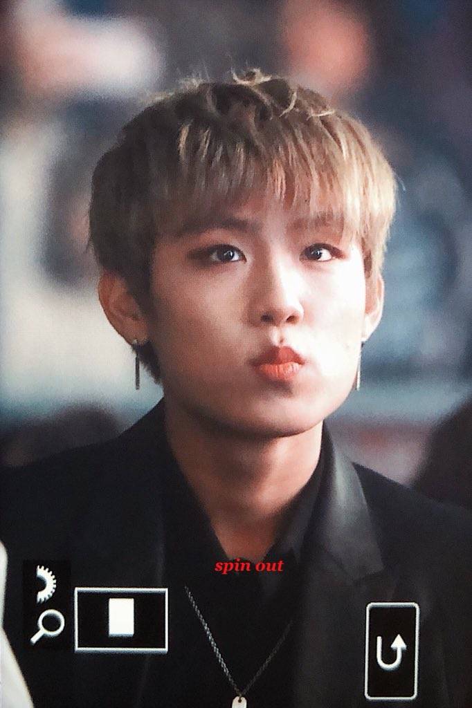 朴佑镇 wannaone 帕五金181128