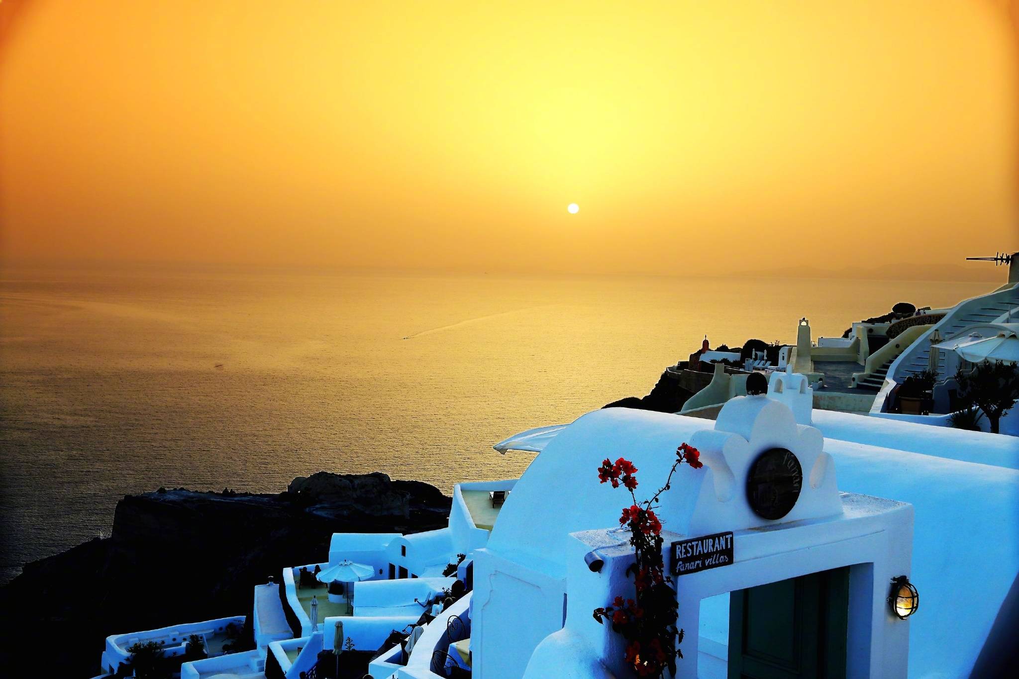 去魁北克捡枫叶,去俄罗斯看雪,最重要的是去圣托里尼看日落……你呢?