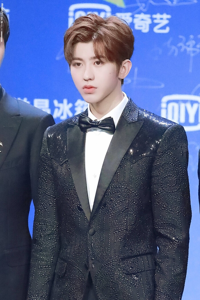 1 爱奇艺尖叫之夜 ninepercent 蔡徐坤