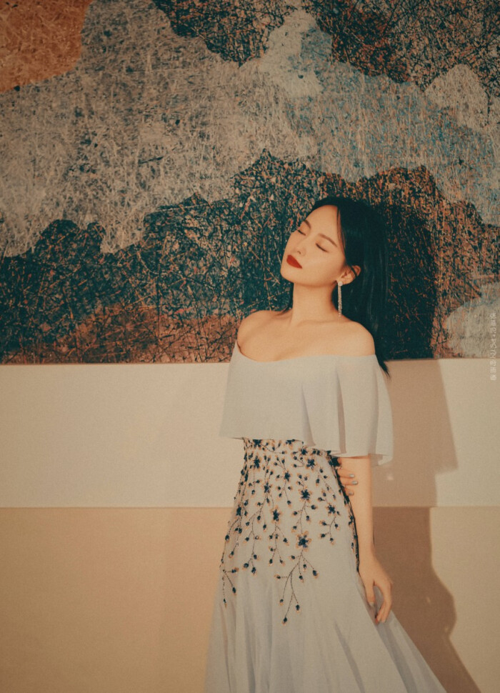 "别来无恙吧,郭师妹.