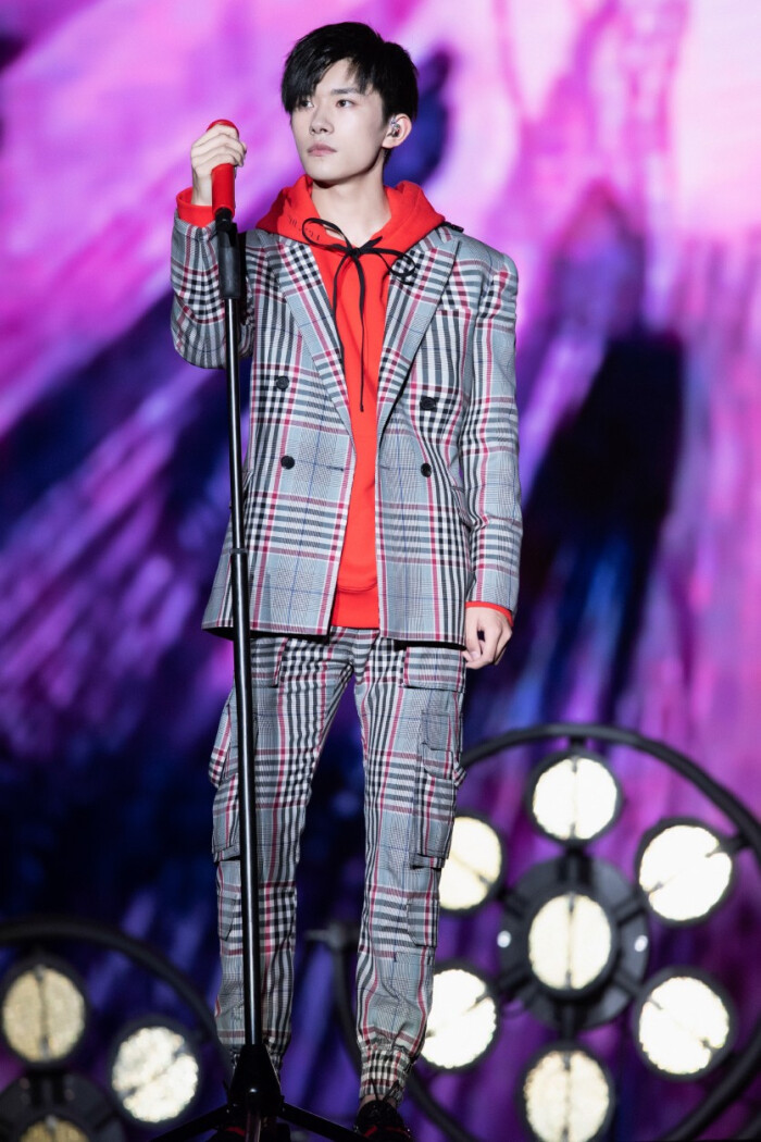 tfboys五周年#易烊千玺#终于成年啦#18的你生日快乐要开心呀