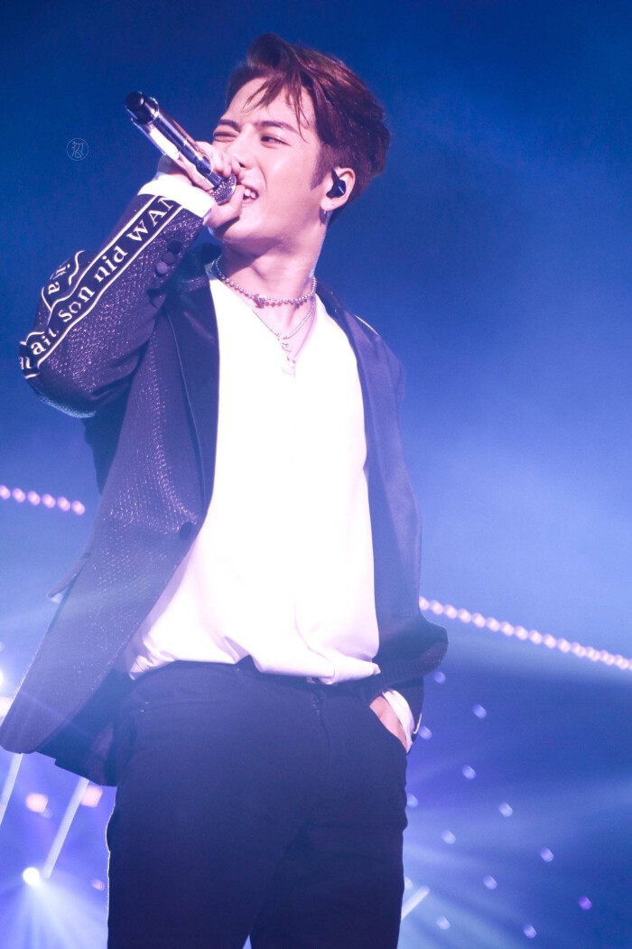 王嘉尔 jackson