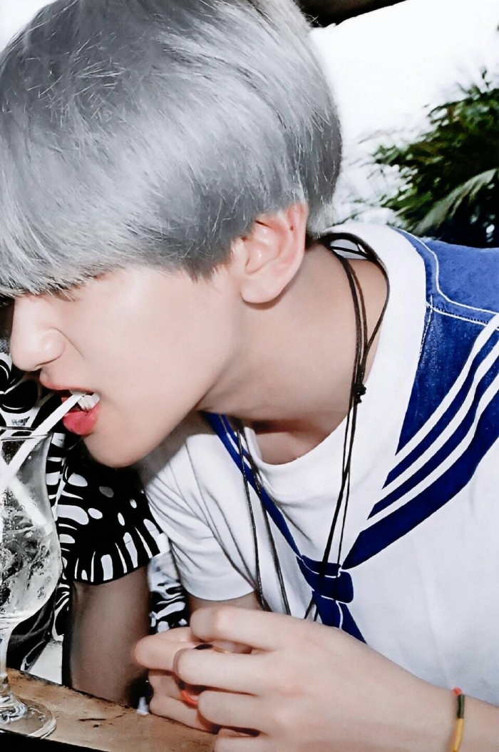 baek hyun|边伯贤|08logo