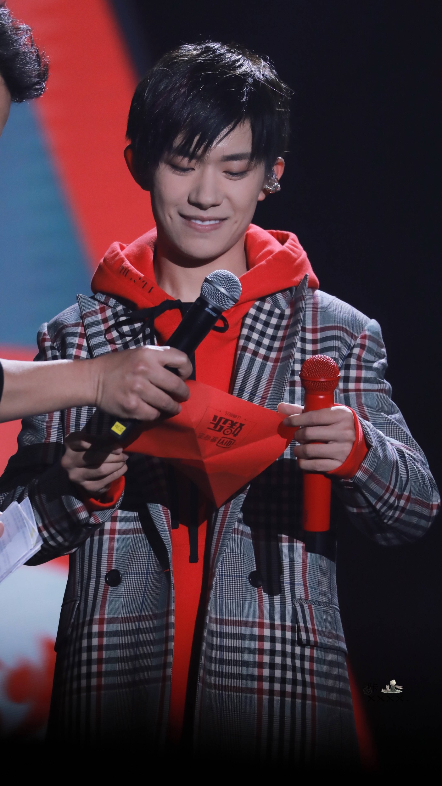 易烊千玺 #tfboys 十八岁成人礼生日会 高清 帅气