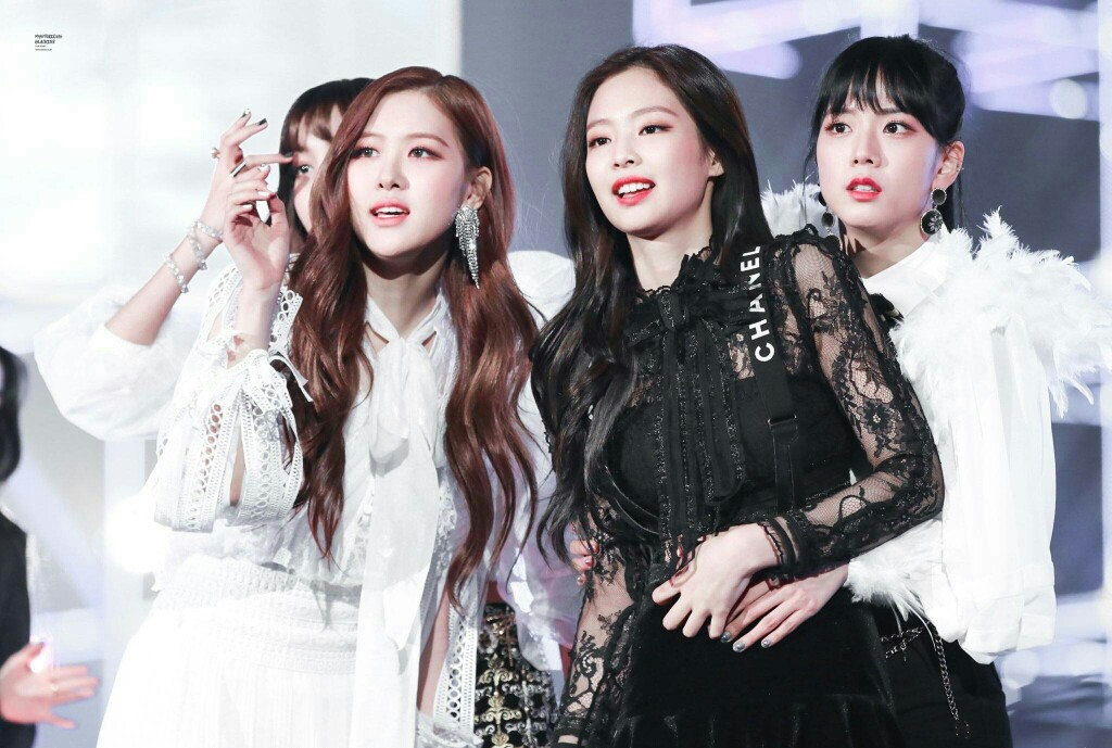 blackpink jisoo 金智秀 jennie 金智妮 rose 朴彩英 lisa