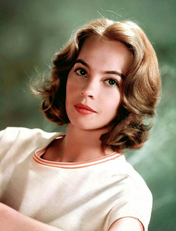 lealie caron 1931年～ 1954年第7届bafta学院奖最佳外国女演员