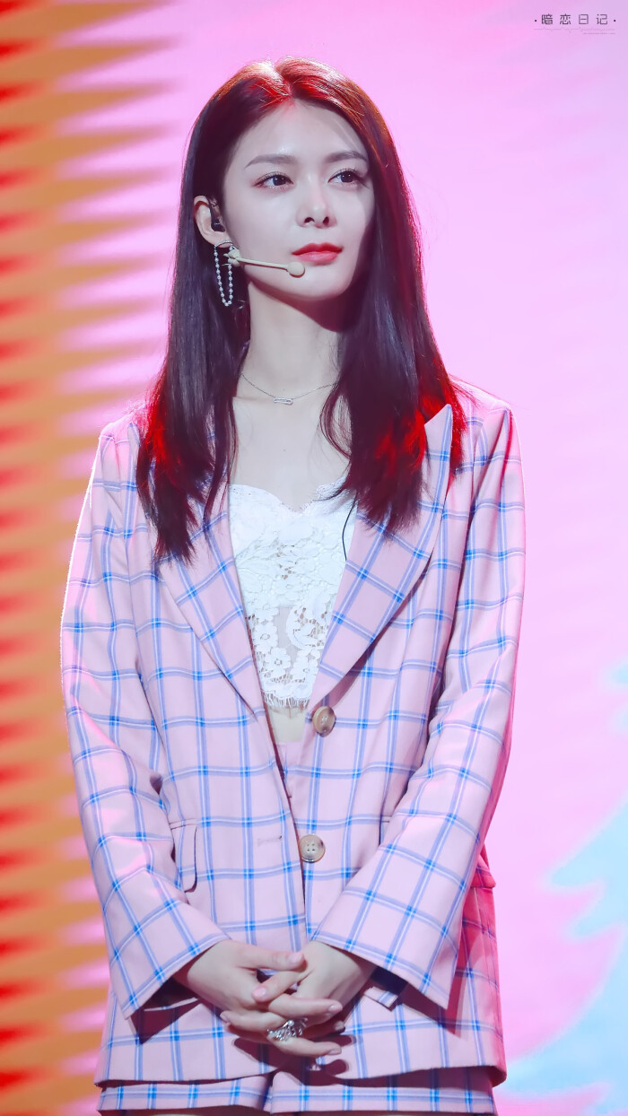 傅菁