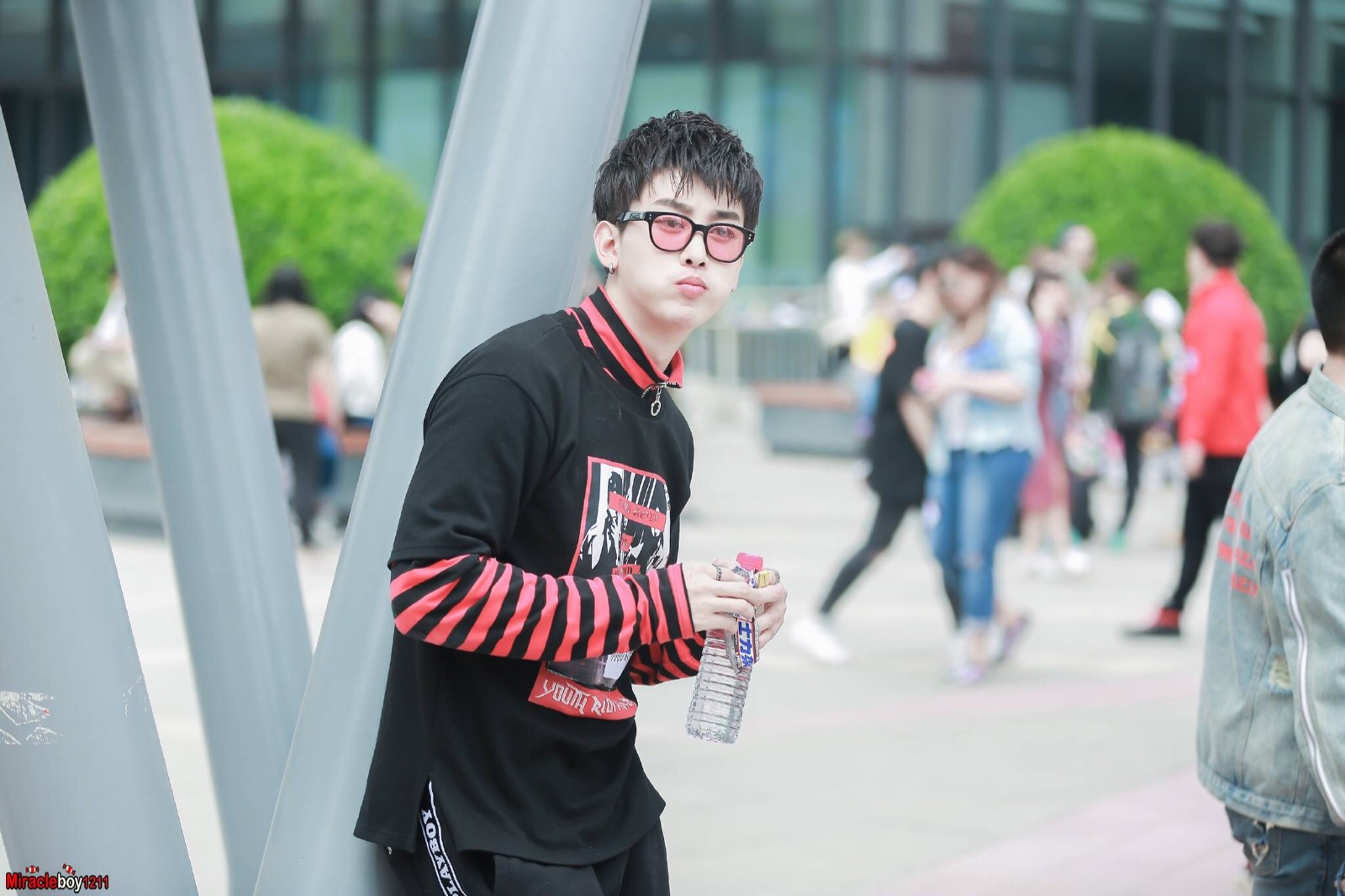 170503 中国有嘻哈海选 #uniq周艺轩# cr:logo