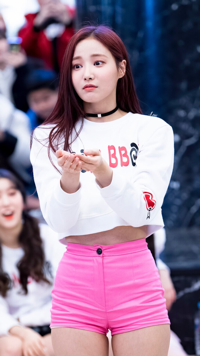 momoland 妍雨