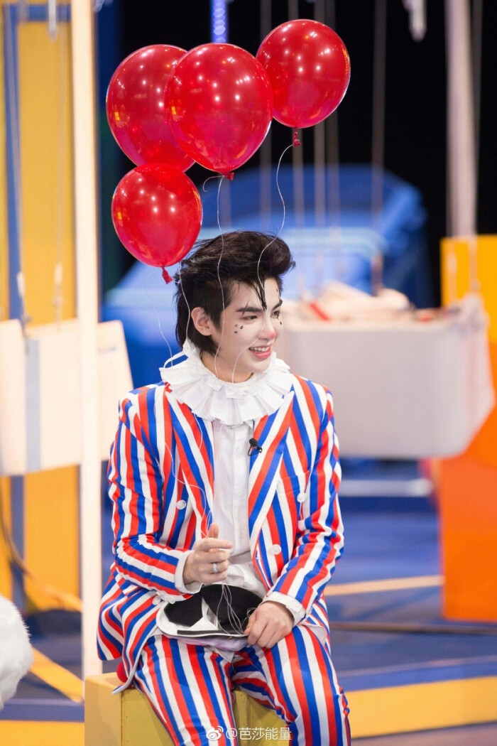 justin黄明昊黑照,justin黄明昊帅照 justin黄明昊