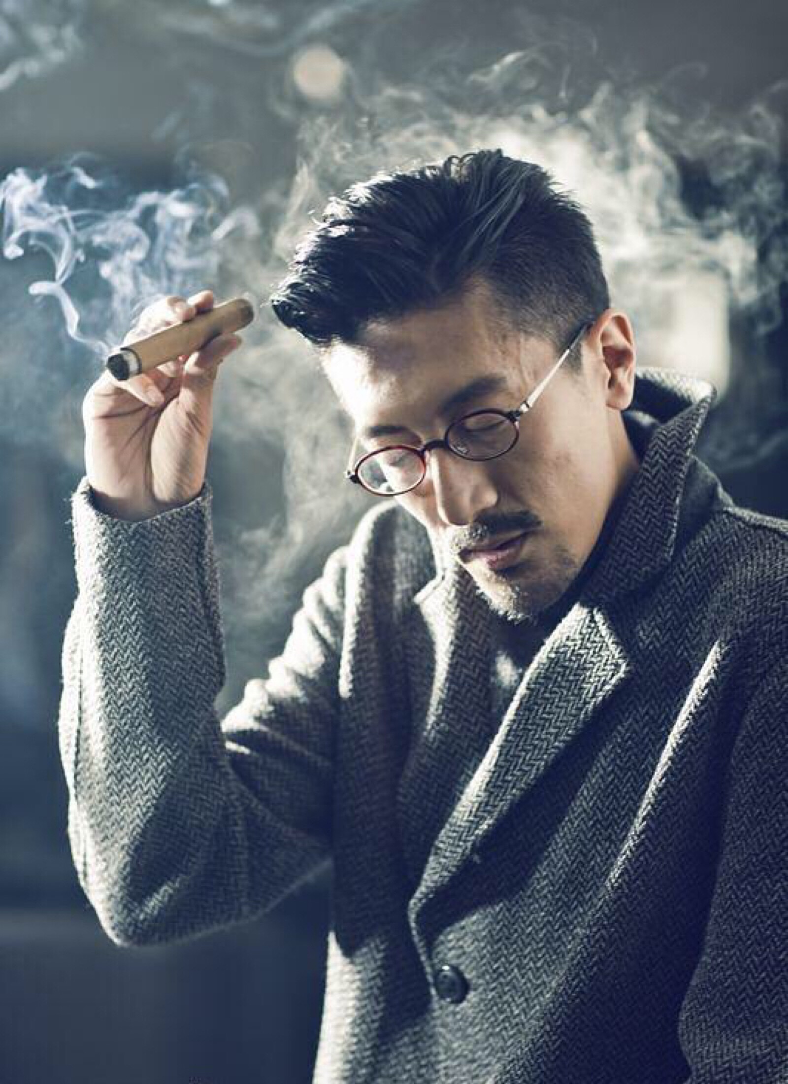 张鲁一 