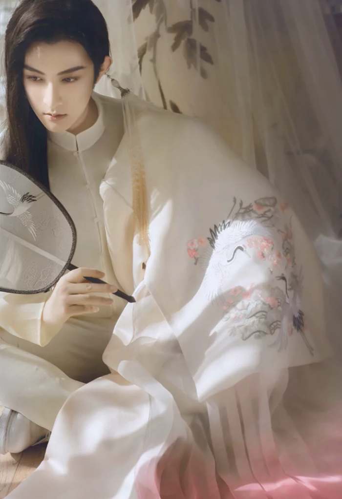 李孟羲 