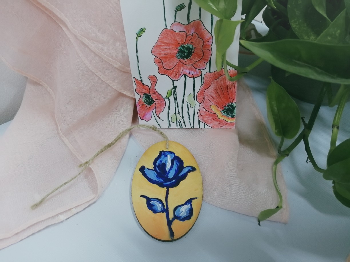 手绘丙烯木片画,钥匙扣书签,蓝色妖姬